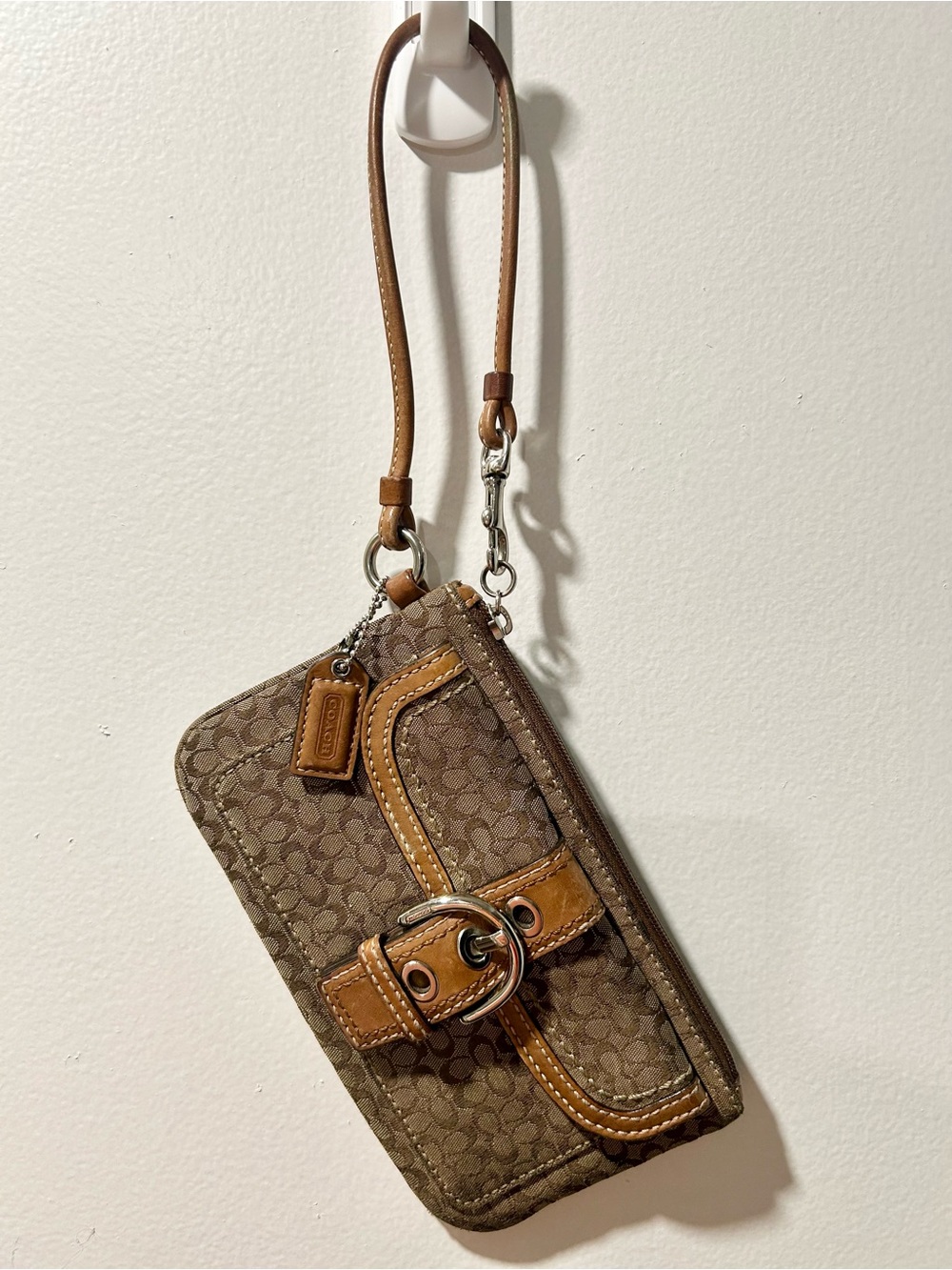 Y2K Coach Soho Wristlet in Signature Brown/Tan Jacquard